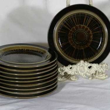 Arabia Kosmos lautaset, käsinmaalattu, 10 kpl, suunnittelija Gunvor Olin-Grönqvist, käsinmaalattu