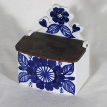 Arabia Köökki suola-astia, käsinmaalattu, suunnittelija Gunvor Olin-Grönqvist, käsinmaalattu, signeerattu