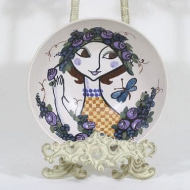 Kupittaan savi vati, käsinmaalattu, suunnittelija Laila Zink, käsinmaalattu, signeerattu