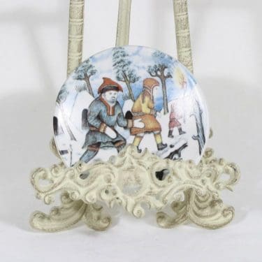 Arabia vuosilautanen, Uuteen tulevaisuuteen, suunnittelija Andreas Alariesto, Uuteen tulevaisuuteen, 1982