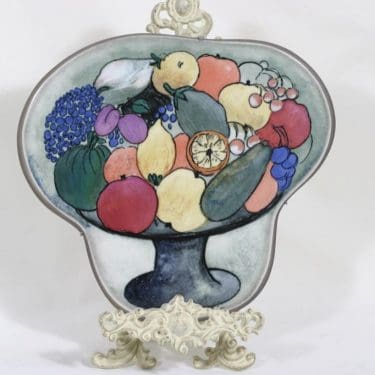 Arabia seinälaatta, Elämän ilo 1992, suunnittelija Heljä Liukko-Sundström, Elämän ilo 1992, signeerattu