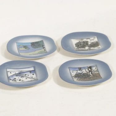 Arabia koristelautaset, 4 vuodenaikaa, 4 kpl, suunnittelija Heljä Liukko-Sundström, 4 vuodenaikaa, pieni