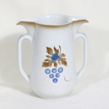 Arabia Rypäle kaadin, 1 l, suunnittelija Aimo Alve, 1 l, puhalluskoriste