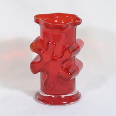 Riihimäen lasi Kasper maljakko, punainen, suunnittelija Erkkitapio Siiroinen,