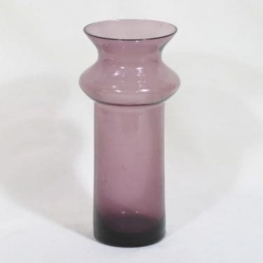 Riihimäen lasi Hyrrä maljakko, lila, suunnittelija Helena Tynell,