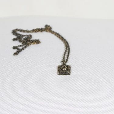 Turun Hopea Slaavilaiset korut kaulakoru, pronssi, suunnittelija Pentti Sarpaneva, pronssi