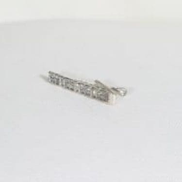 Turun Hopea Pitsi solmioneula, hopea, suunnittelija Pentti Sarpaneva, hopea