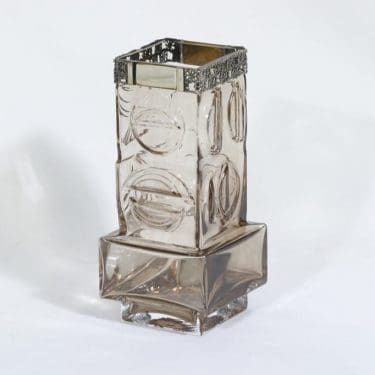 Turun Hopea Studio Sarpaneva maljakko, signeerattu, suunnittelija Pentti Sarpaneva, signeerattu, pronssivanne, uustuotanto