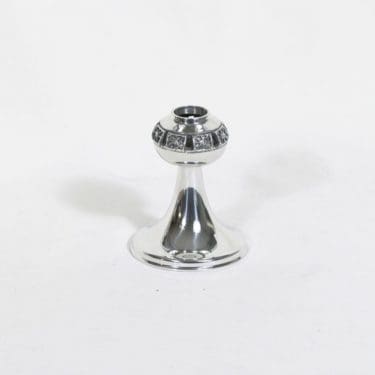 Turun Hopea Studio Sarpaneva kynttilänjalka, hopea, suunnittelija Pentti Sarpaneva, hopea, uustuotanto