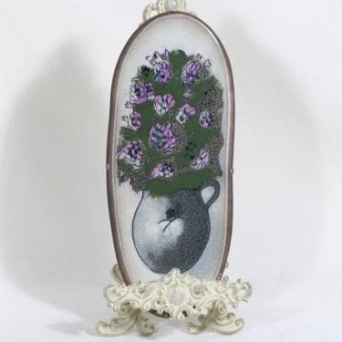 Arabia seinälaatta, Apila, suunnittelija Heljä Liukko-Sundström, Apila, signeerattu