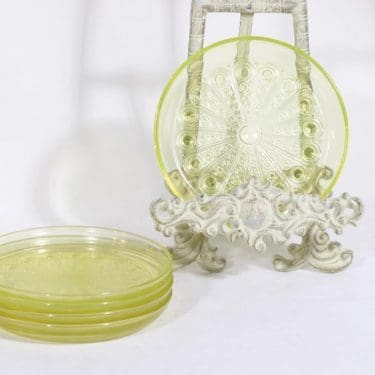 Riihimäen lasi Riikinkukko lautaset, keltainen, 5 kpl, suunnittelija Nanny Still, pieni