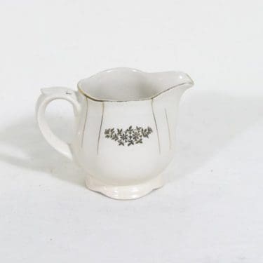 Arabia Irja kermakko, suunnittelija , siirtokuva