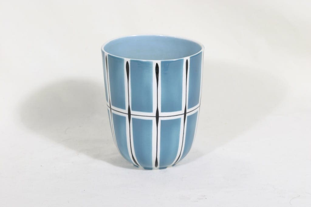 Arabia maljakko, käsinmaalattu, suunnittelija Olga Osol, käsinmaalattu, signeerattu