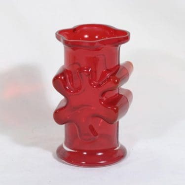 Riihimäen lasi Kasper maljakko, punainen, suunnittelija Erkkitapio Siiroinen,