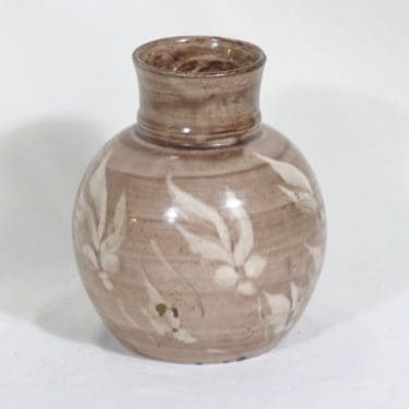 Kupittaan savi maljakko, käsinmaalattu, suunnittelija , käsinmaalattu, signeerattu