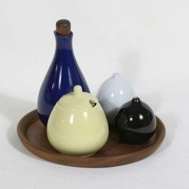 Arabia KA mausteikko, monivärinen, suunnittelija , koristelematon