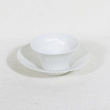 Arabia kuppi ja lautanen, signeerattu, suunnittelija Aune Siimes, signeerattu