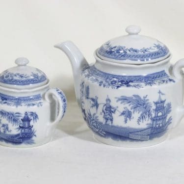 Arabia Singapore tee- ja vesipannu, sininen, suunnittelija , kuparipainokoriste