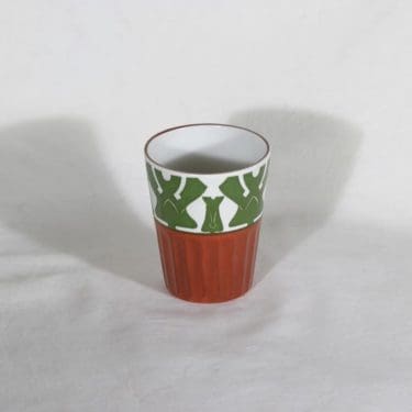 Arabia Fennia pikari, käsinmaalattu, suunnittelija , käsinmaalattu