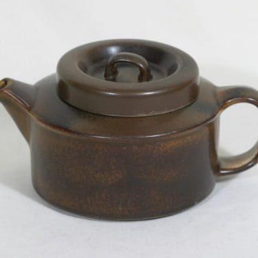 Arabia Ruska teekannu, 1.35 l, suunnittelija Ulla Procope, 1.35 l
