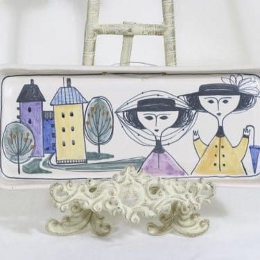 Kupittaan savi seinälautanen, käsinmaalattu, suunnittelija Laila Zink, käsinmaalattu, signeerattu