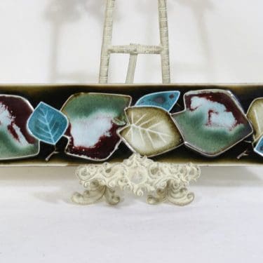 Arabia Hedelmäaihe seinälaatta, käsinmaalattu, suunnittelija Annikki Hovisaari, käsinmaalattu, signeerattu