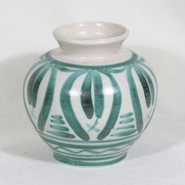 Kupittaan savi 35 maljakko, käsinmaalattu, suunnittelija Helmi Suova, käsinmaalattu, signeerattu