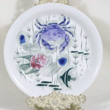 Arabia Crayfish lautanen, käsinmaalattu, suunnittelija Anja Juurikkala, käsinmaalattu