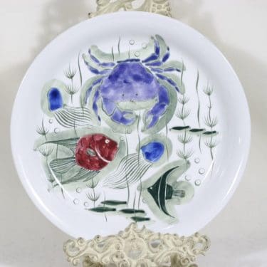 Arabia Crayfish lautanen, käsinmaalattu, suunnittelija Anja Juurikkala, käsinmaalattu