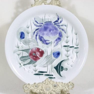 Arabia Crayfish lautanen, käsinmaalattu, suunnittelija Anja Juurikkala, käsinmaalattu