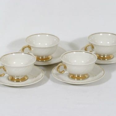 Arabia Kultakoriste mokkakupit, kermanvalkoinen, 4 kpl, suunnittelija Svea Granlund,