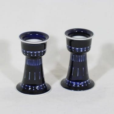 Arabia Valencia munakupit, jalallinen, 2 kpl, suunnittelija Ulla Procope, jalallinen, käsinmaalattu, signeerattu