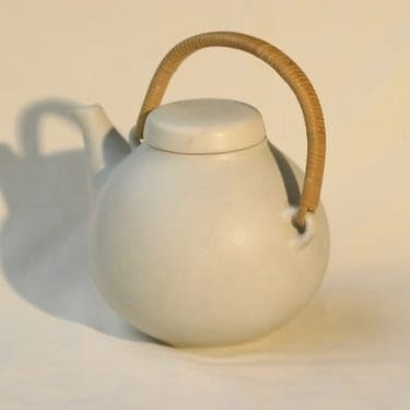 Arabia GA teekannu, suunnittelija Ulla Procopé,