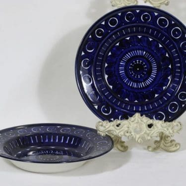 Arabia Valencia lautaset, syvä, 2 kpl, suunnittelija Ulla Procope, syvä, käsinmaalattu, signeerattu