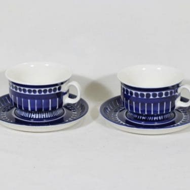Arabia Valencia teekupit, 22.5 cl, 2 kpl, suunnittelija Ulla Procope, 22.5 cl, käsinmaalattu, signeerattu