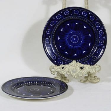 Arabia Valencia lautaset, pieni, 2 kpl, suunnittelija Ulla Procope, pieni, käsinmaalattu, signeerattu