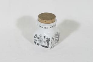 Arabia EK spice jar, cinnamon, designer Esteri Tomula, silk screening