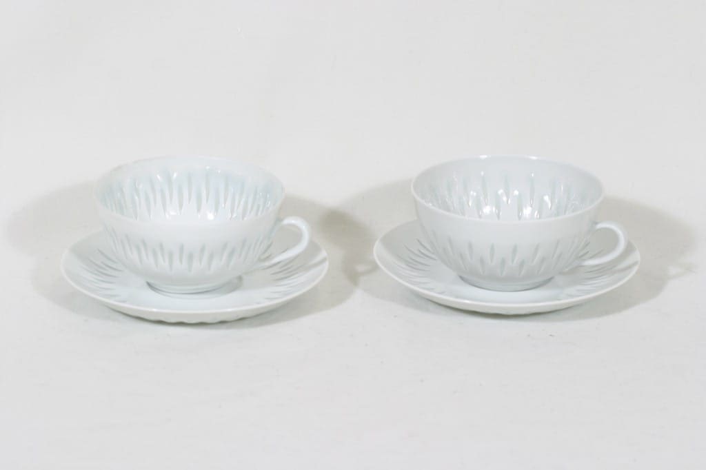 Arabia FK/D teekupit, 25 cl, 2 kpl, suunnittelija Friedl Holzer-Kjellberg, 25 cl, riisiposliini, massasigneerattu