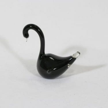 Kumela Joutsen koriste-esine, signeerattu, suunnittelija Armando Jacobino, signeerattu