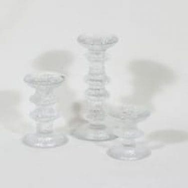 Iittala Festivo kynttilänjalat, eri kokoja, 3 kpl, suunnittelija Timo Sarpaneva, eri kokoja, signeerattu
