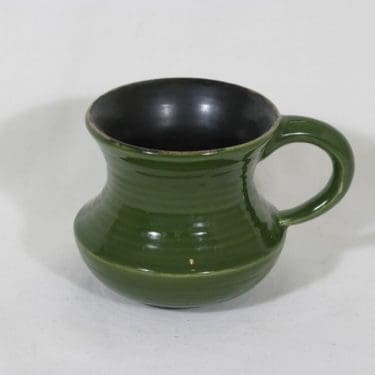 Kupittaan savi muki, vihreä, suunnittelija ,