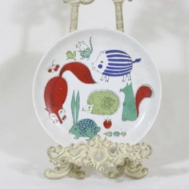 Arabia Nooan arkki lasten lautanen, suunnittelija Gunvor Olin-Grönqvist, serikuva