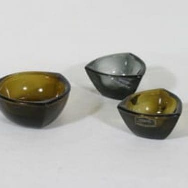 Nuutajärvi Häränsilmä tuhka-astiat, eri värejä, 3 kpl, suunnittelija Kaj Franck,