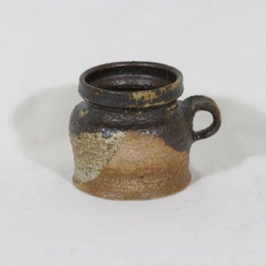 Arabia ruukku, käsinmaalattu, suunnittelija Annikki Hovisaari, käsinmaalattu, signeerattu