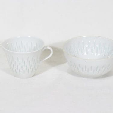 Arabia FK sokerikko ja kermakko, riisiposliini, suunnittelija Friedl Holzer-Kjellberg, riisiposliini, massasigneerattu