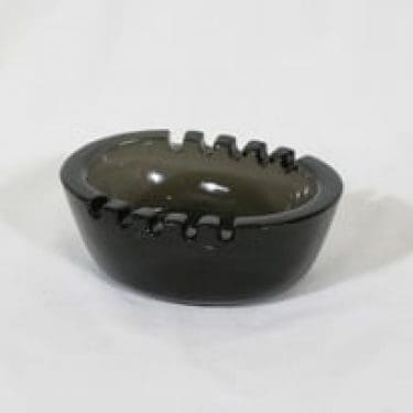 Nuutajärvi Stadion tuhka-astia, harmaa, suunnittelija Saara Hopea,