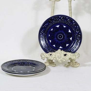 Arabia Valencia lautaset, pieni, 3 kpl, suunnittelija Ulla Procope, pieni, matala, käsinmaalattu, signeerattu