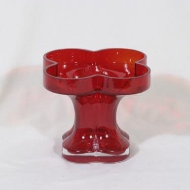 Riihimäen lasi Onnenlehti maljakko, punainen, suunnittelija Helena Tynell,