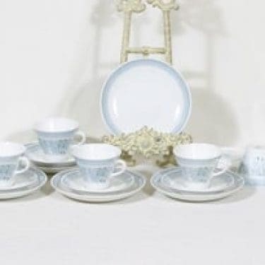 Arabia Elisabeth kahvikupit ja lautaset, 5 kpl, suunnittelija Raija Uosikkinen, serikuva