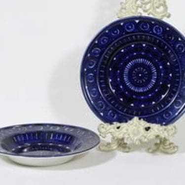 Arabia Valencia lautaset, syvä, 2 kpl, suunnittelija Ulla Procope, syvä, käsinmaalattu, signeerattu